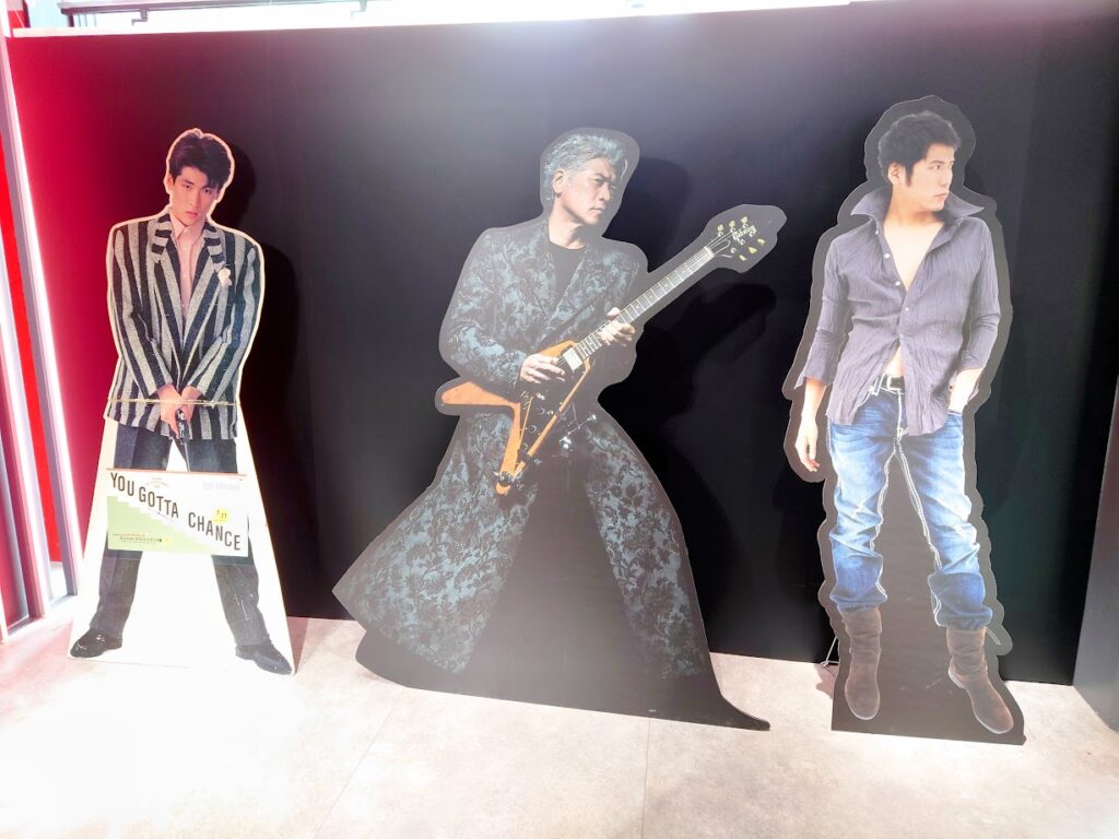吉川晃司さん 等身大パネル（非売品） 吉川晃司さん 等身大パネル （非売品）